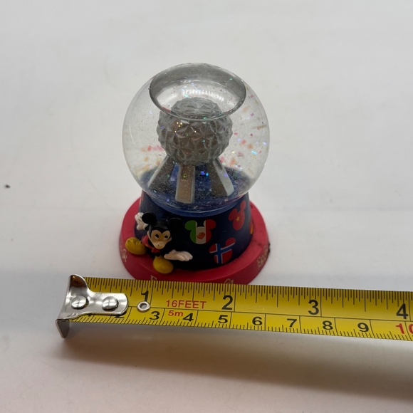 Disney WDW Parks Epcot Mickey Mouse Countries Mini Collectible Water Snow Globe - Picture 11 of 11